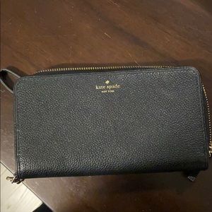 Black Kate spade wristlet